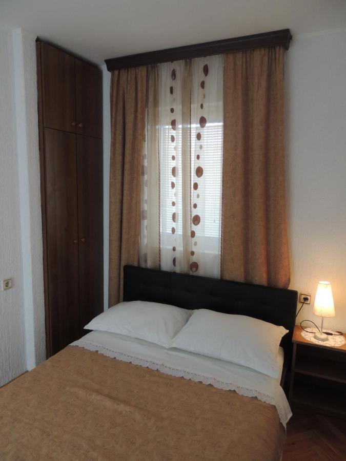 Apartman Husic Паг Екстер'єр фото