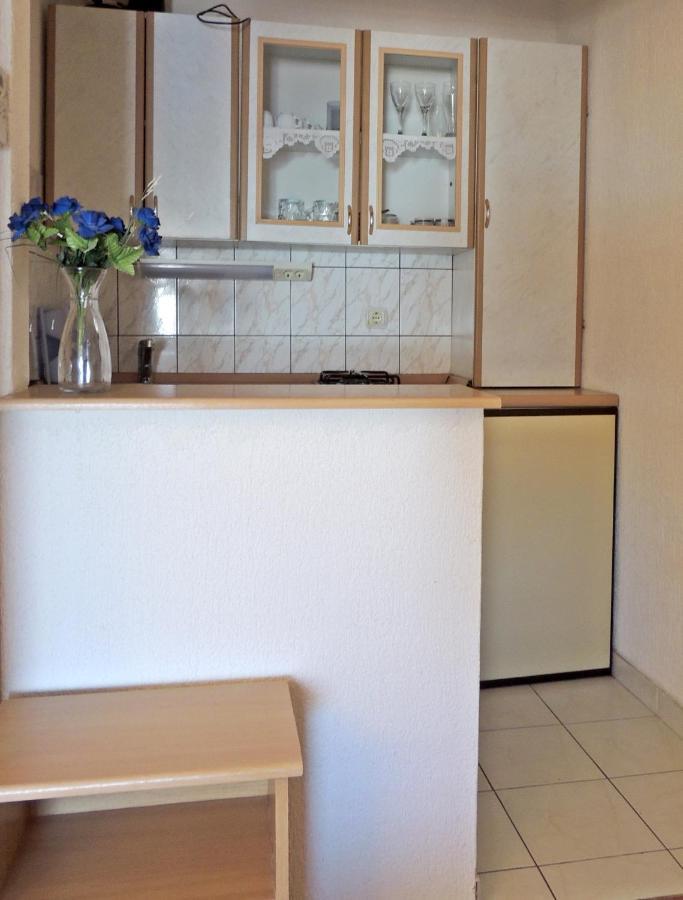 Apartman Husic Паг Екстер'єр фото