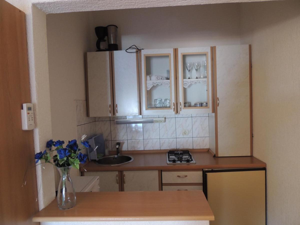 Apartman Husic Паг Екстер'єр фото