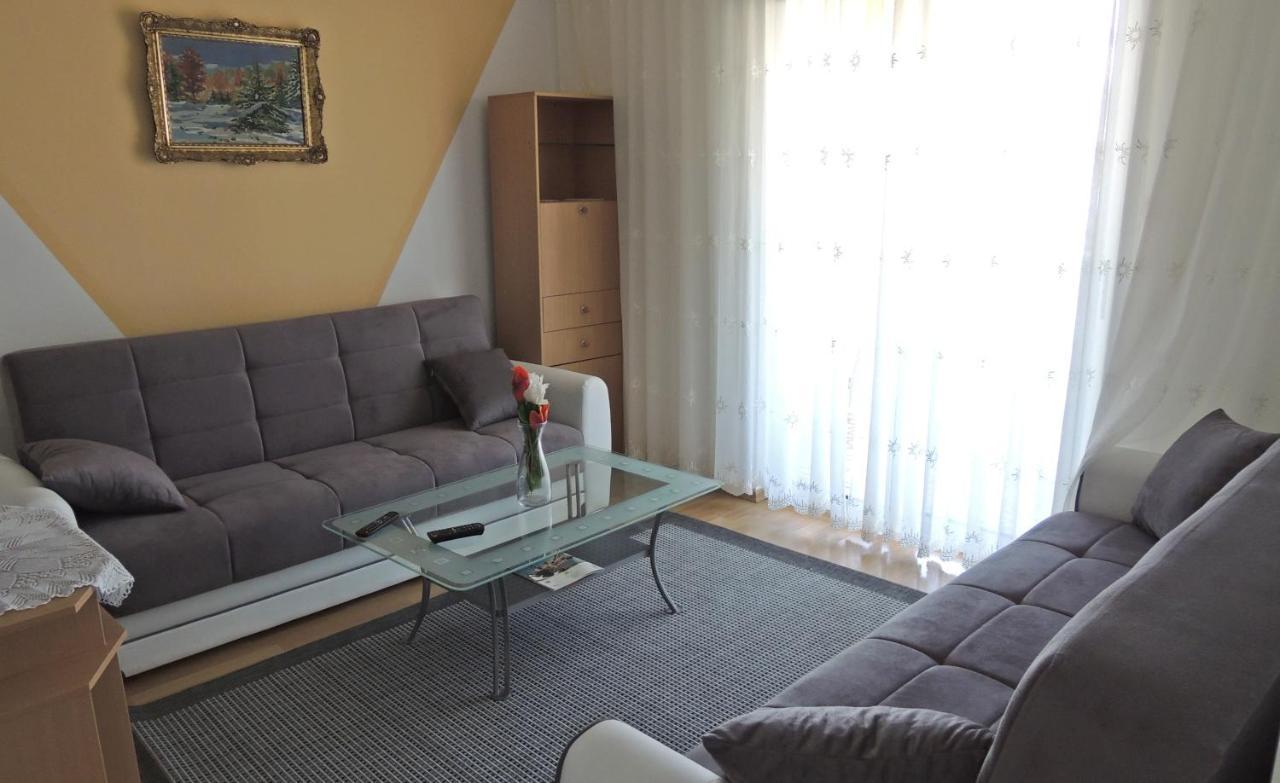 Apartman Husic Паг Екстер'єр фото
