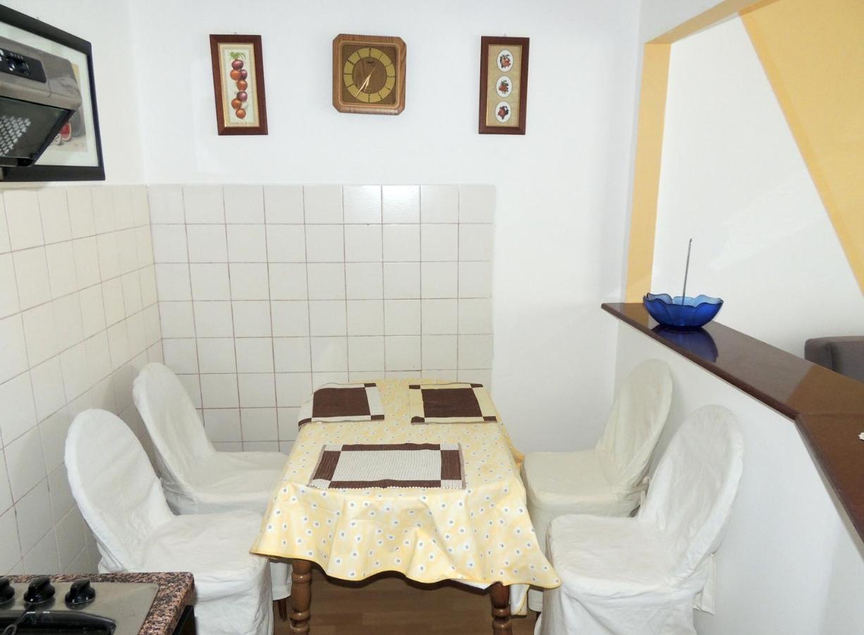 Apartman Husic Паг Екстер'єр фото
