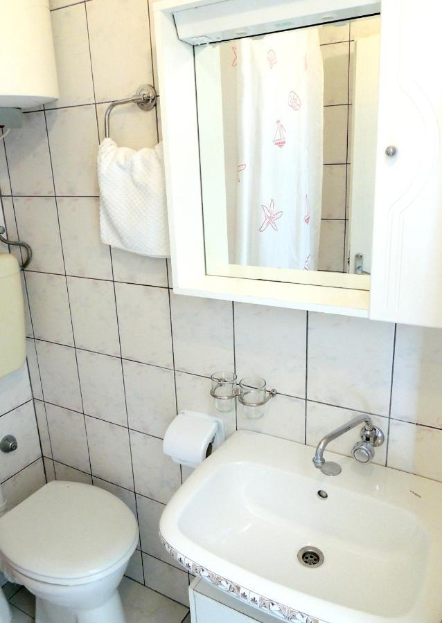 Apartman Husic Паг Екстер'єр фото