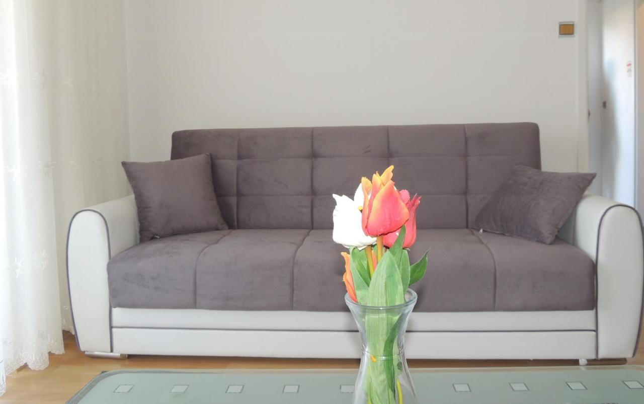 Apartman Husic Паг Екстер'єр фото