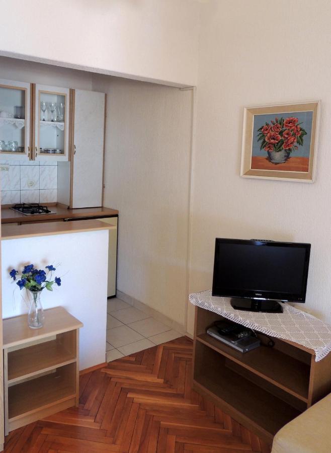 Apartman Husic Паг Екстер'єр фото