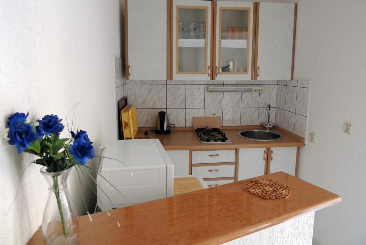Apartman Husic Паг Екстер'єр фото