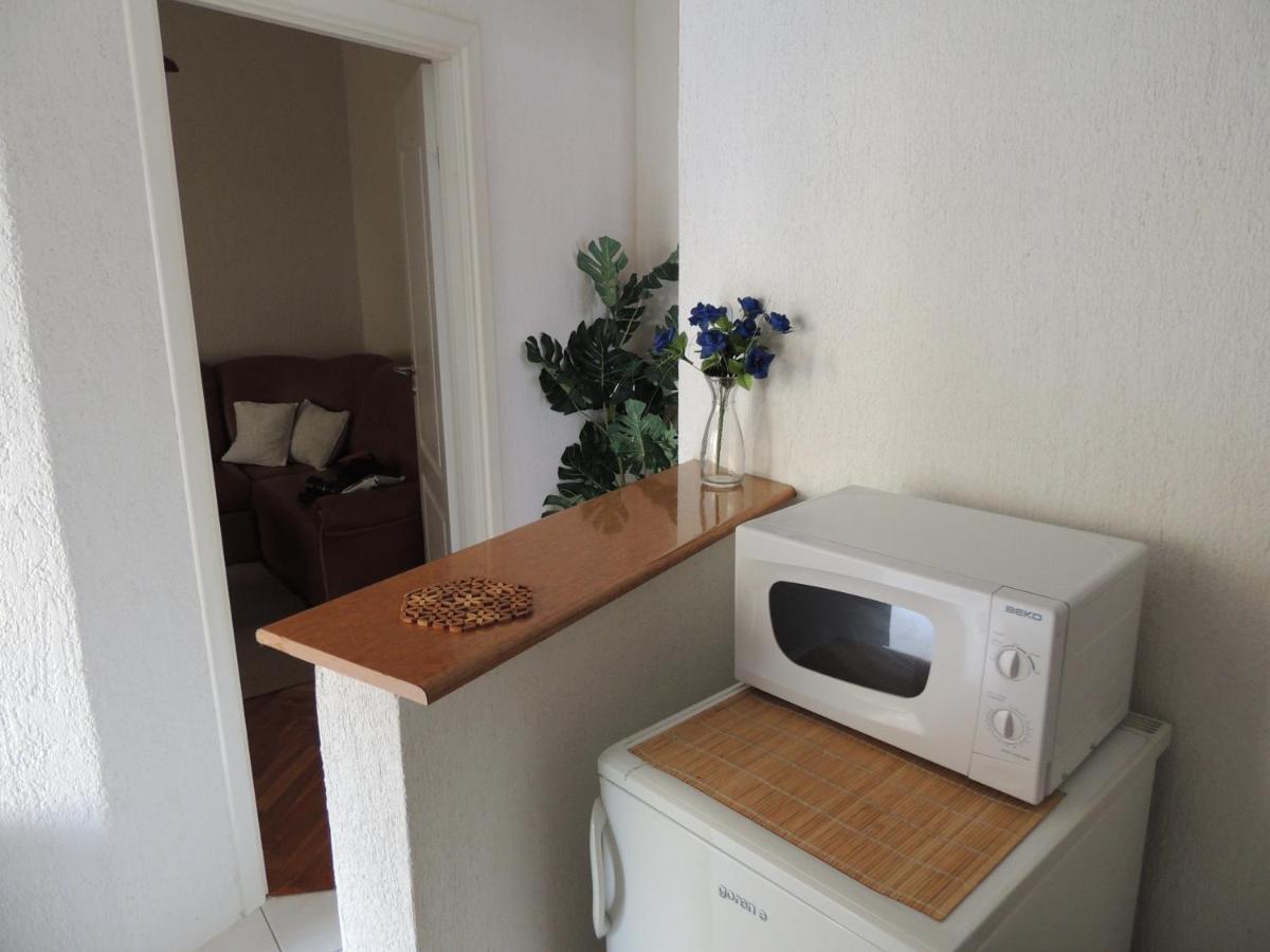 Apartman Husic Паг Екстер'єр фото