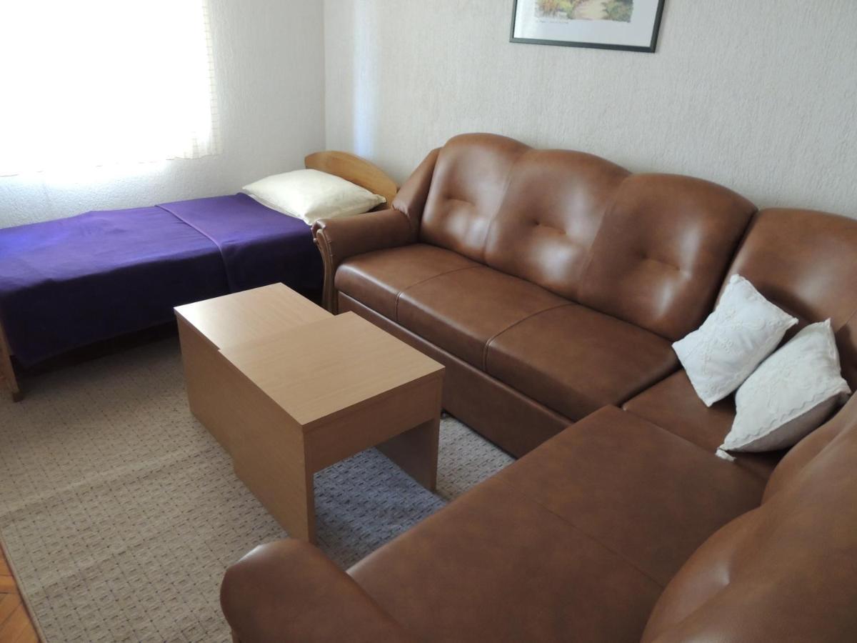 Apartman Husic Паг Екстер'єр фото